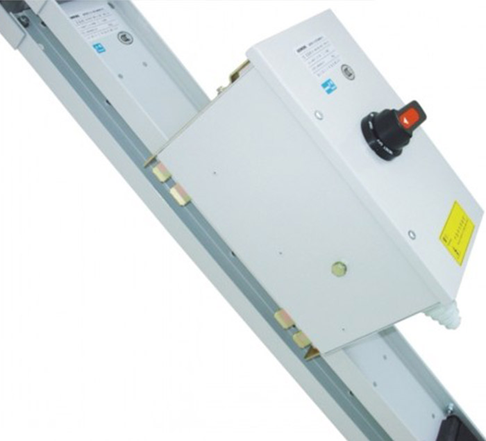 母線(xiàn)插接箱